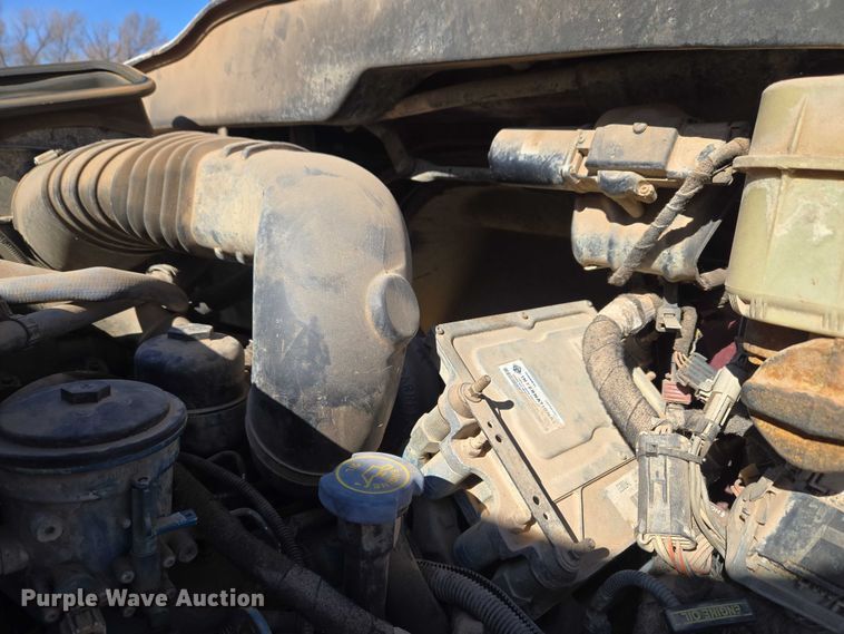 image for item ET1251 2003 International MA015 flatbed truck