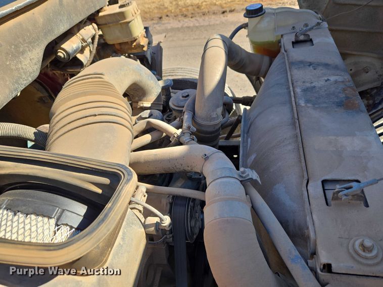 image for item ET1251 2003 International MA015 flatbed truck