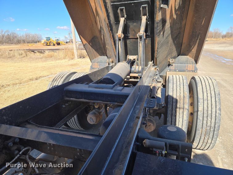 image for item ET1252 2022 Mack MD dump truck