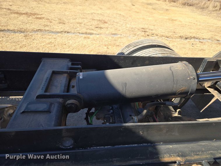 image for item ET1252 2022 Mack MD dump truck