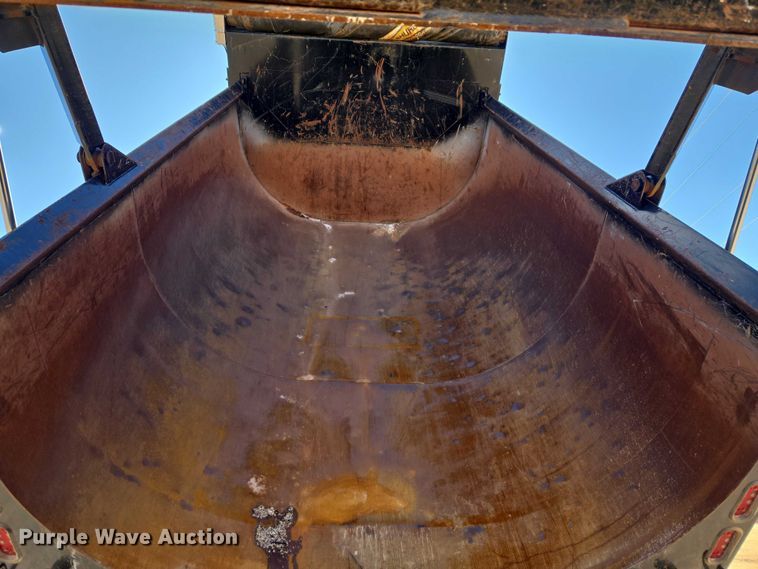 image for item ET1252 2022 Mack MD dump truck