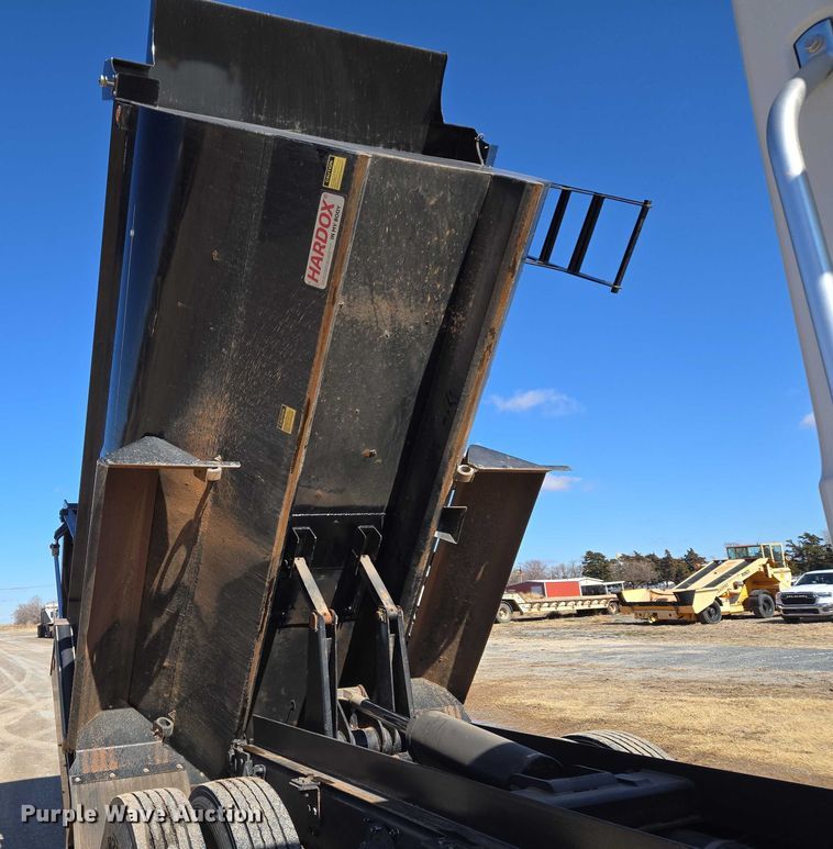 image for item ET1252 2022 Mack MD dump truck