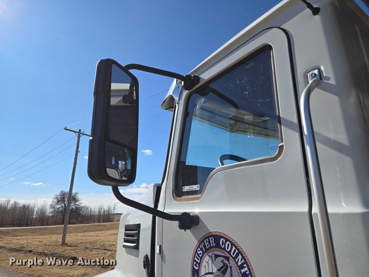 image for item ET1252 2022 Mack MD dump truck