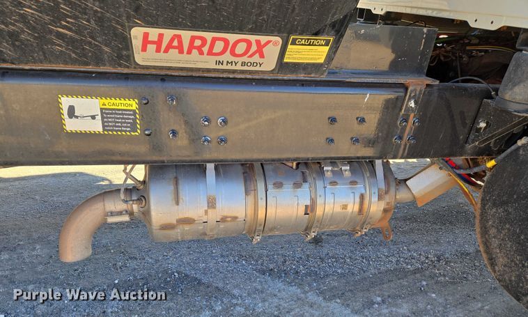 image for item ET1252 2022 Mack MD dump truck