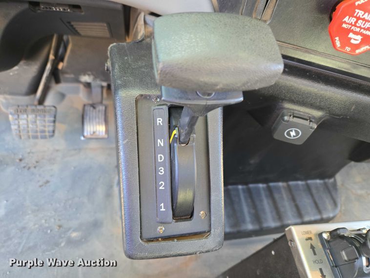 image for item ET1252 2022 Mack MD dump truck