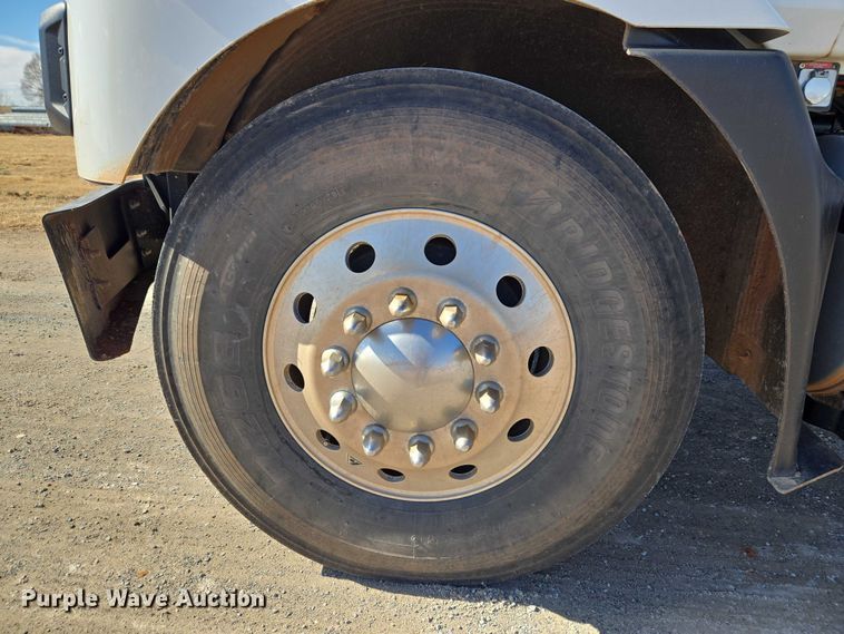 image for item ET1252 2022 Mack MD dump truck