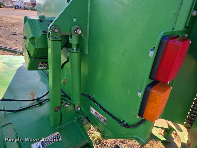 image for item ET1253 2019 John Deere R15 batwing rotary mower