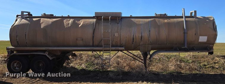 image for item ET1258 1966 Butler MFG. CO. Company tank trailer