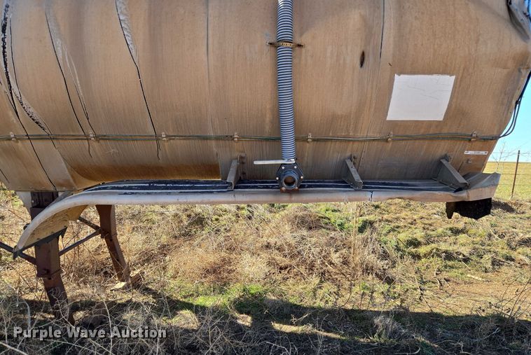 image for item ET1258 1966 Butler MFG. CO. Company tank trailer