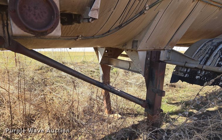 image for item ET1258 1966 Butler MFG. CO. Company tank trailer