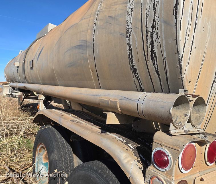 image for item ET1258 1966 Butler MFG. CO. Company tank trailer