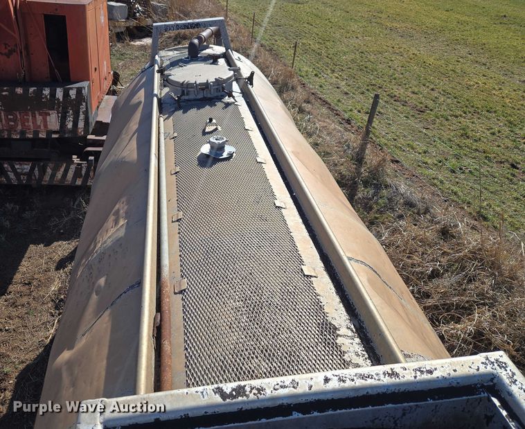 image for item ET1258 1966 Butler MFG. CO. Company tank trailer