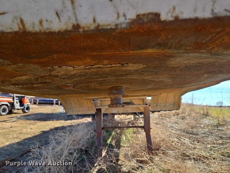 image for item ET1258 1966 Butler MFG. CO. Company tank trailer