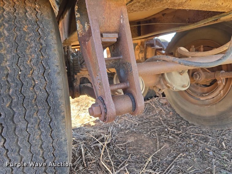 image for item ET1258 1966 Butler MFG. CO. Company tank trailer