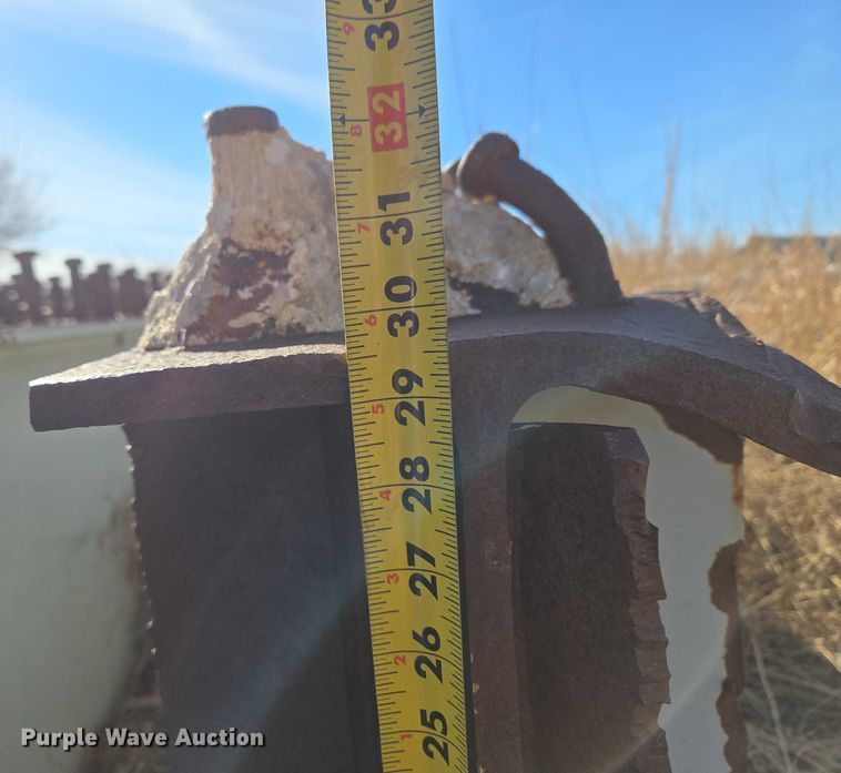 image for item ET1259 Approximately 13 bridge beams