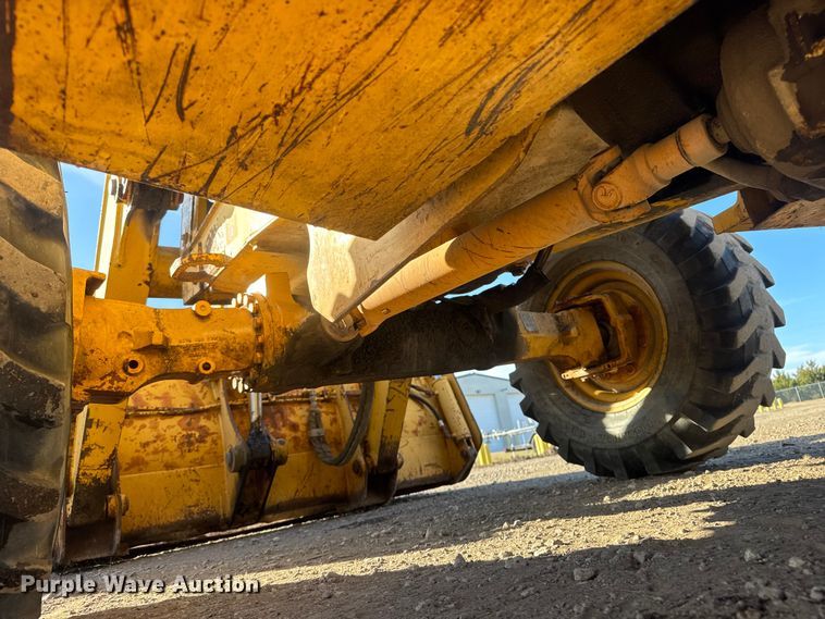 image for item ET4088 1998 John Deere 310SE backhoe