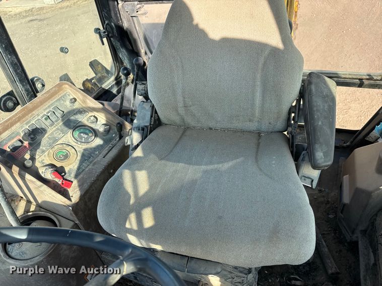 image for item ET4088 1998 John Deere 310SE backhoe