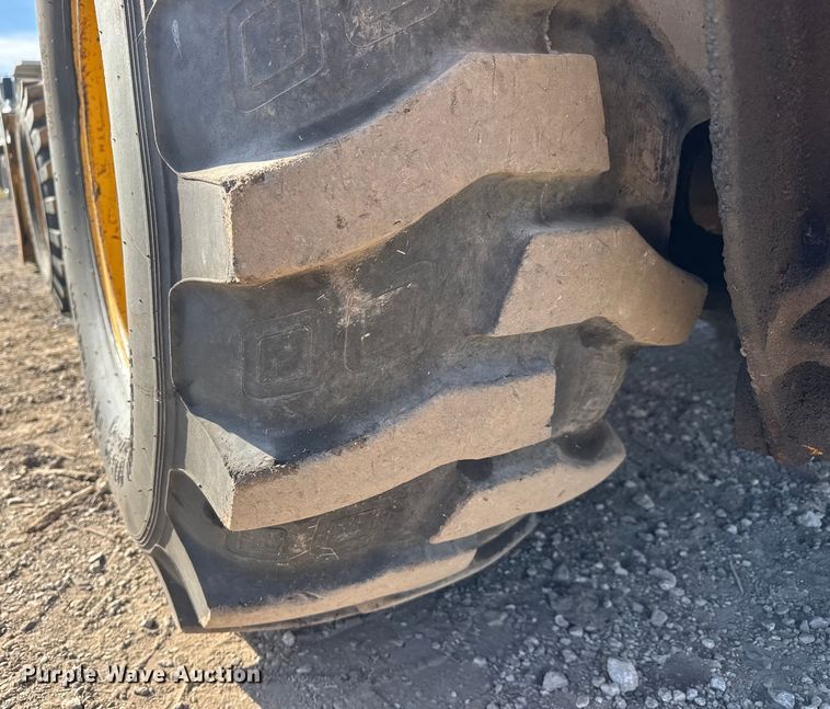 image for item ET4088 1998 John Deere 310SE backhoe