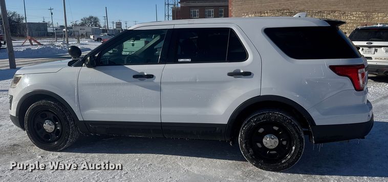image for item ET4418 2017 Ford Explorer Police Interceptor SUV