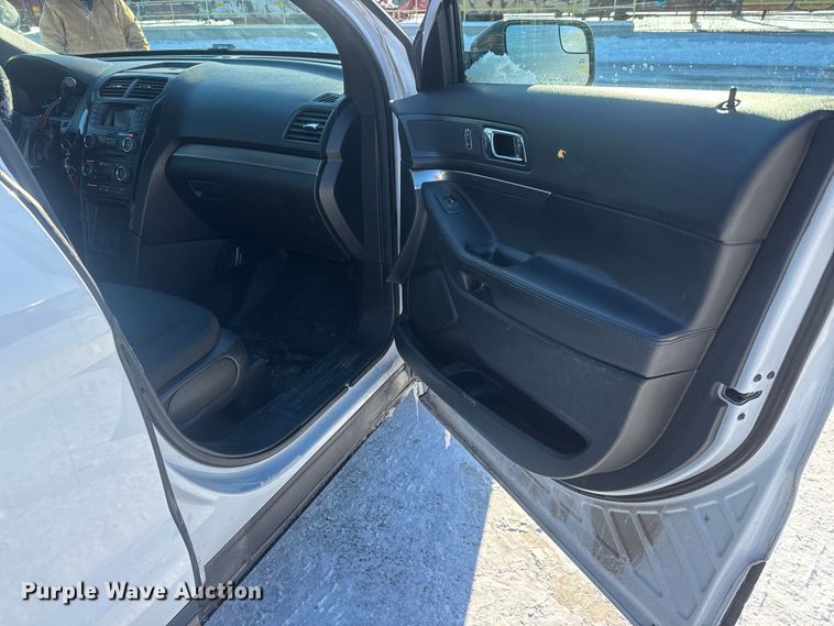 image for item ET4418 2017 Ford Explorer Police Interceptor SUV