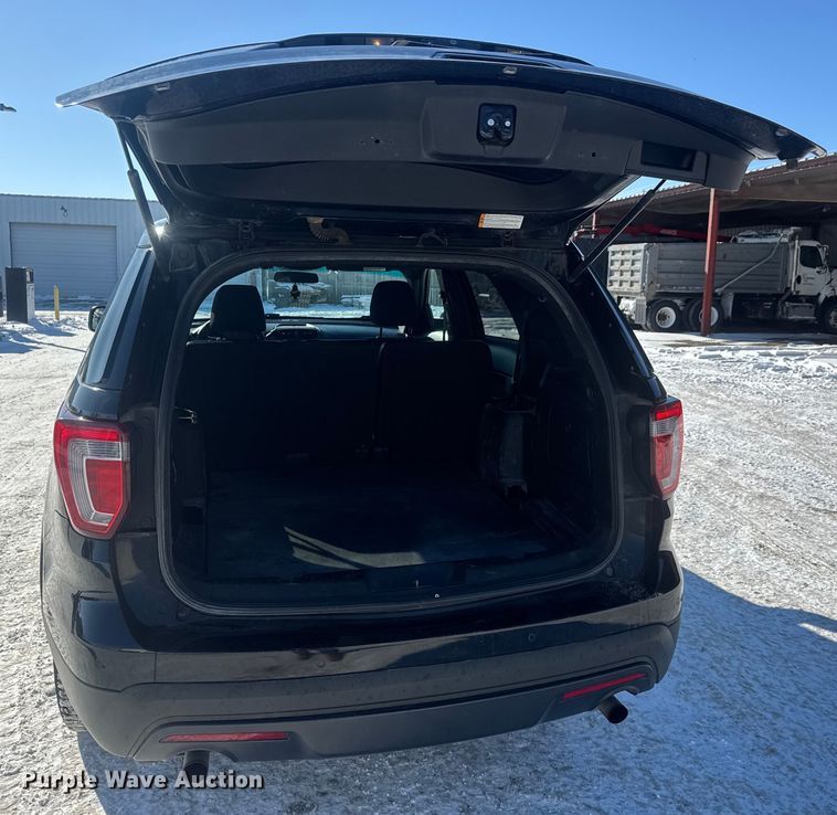 image for item ET4420 2017 Ford Explorer Police Interceptor SUV