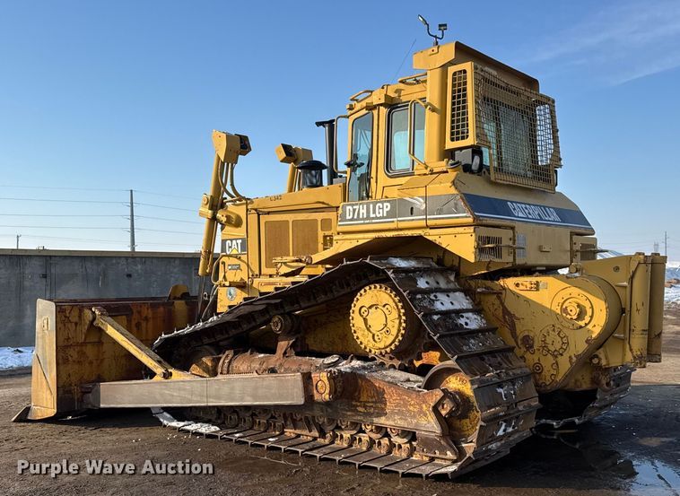image for item ET4430 1995 Caterpillar D7H LGP dozer