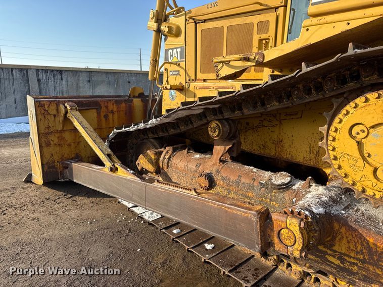 image for item ET4430 1995 Caterpillar D7H LGP dozer