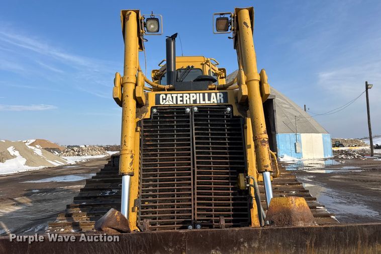 image for item ET4430 1995 Caterpillar D7H LGP dozer