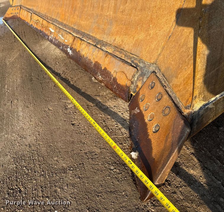 image for item ET4430 1995 Caterpillar D7H LGP dozer