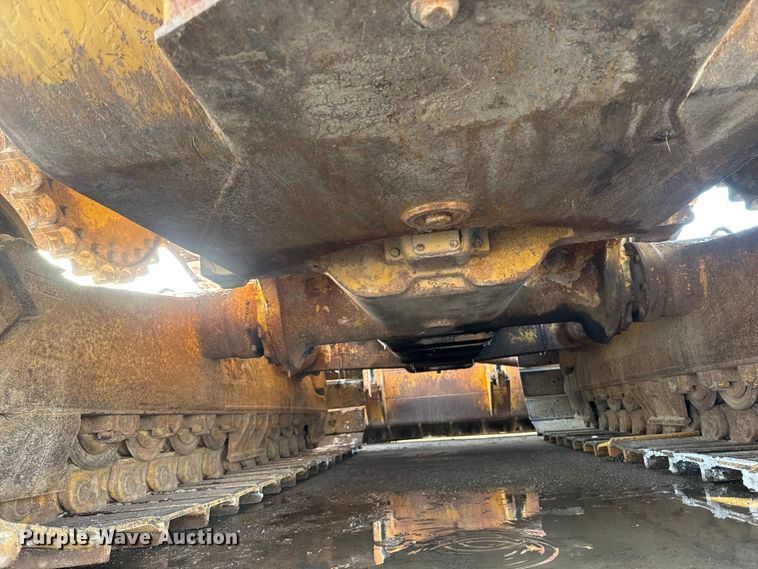 image for item ET4430 1995 Caterpillar D7H LGP dozer