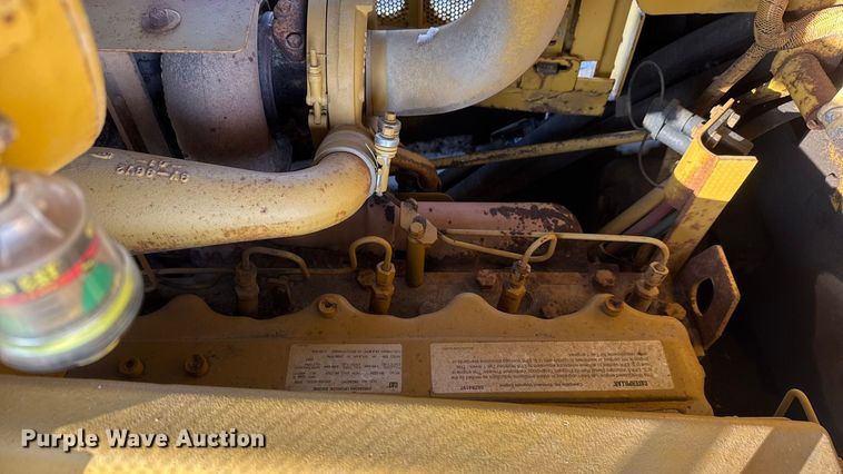 image for item ET4430 1995 Caterpillar D7H LGP dozer