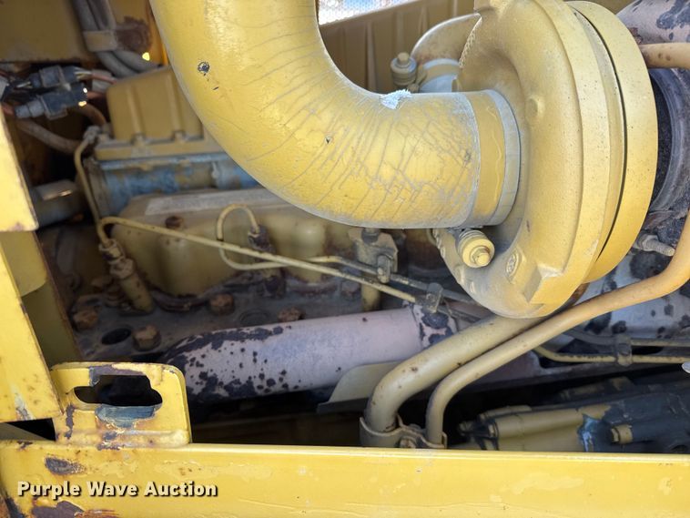 image for item ET4430 1995 Caterpillar D7H LGP dozer