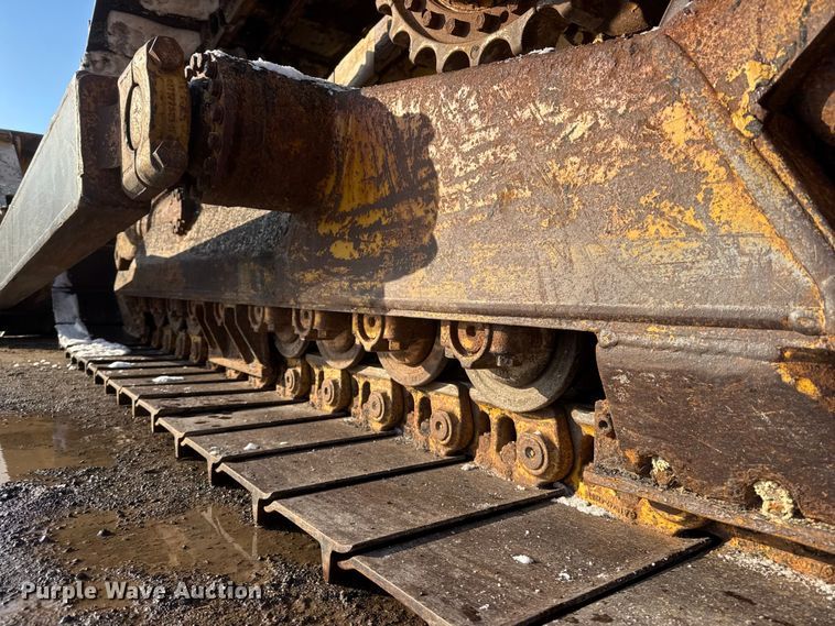 image for item ET4430 1995 Caterpillar D7H LGP dozer