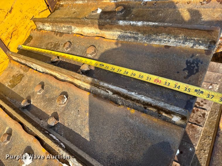 image for item ET4430 1995 Caterpillar D7H LGP dozer