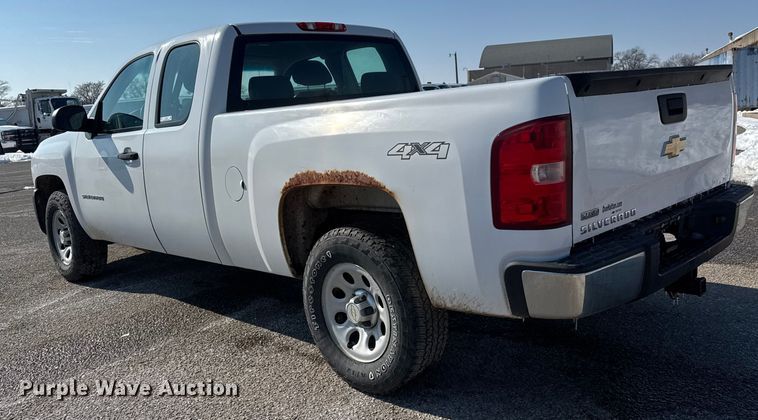 image for item ET4432 2012 Chevrolet Silverado 1500 Ext. Cab pickup truck