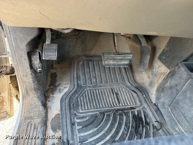 image for item ET4432 2012 Chevrolet Silverado 1500 Ext. Cab pickup truck