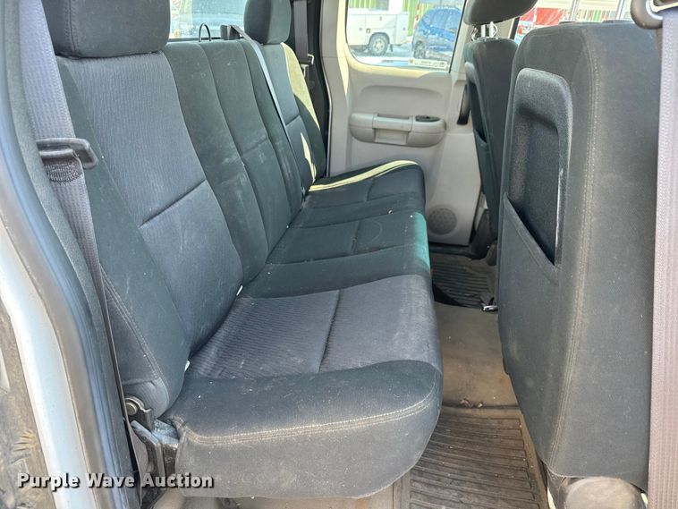 image for item ET4432 2012 Chevrolet Silverado 1500 Ext. Cab pickup truck