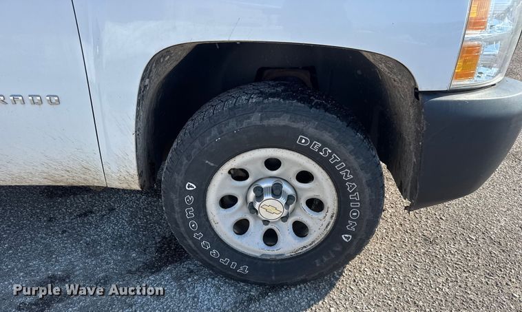 image for item ET4432 2012 Chevrolet Silverado 1500 Ext. Cab pickup truck