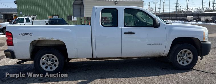 image for item ET4434 2012 Chevrolet Silverado 1500 Ext. Cab pickup truck