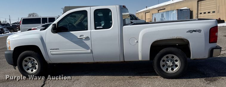 image for item ET4434 2012 Chevrolet Silverado 1500 Ext. Cab pickup truck