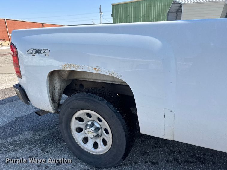 image for item ET4434 2012 Chevrolet Silverado 1500 Ext. Cab pickup truck