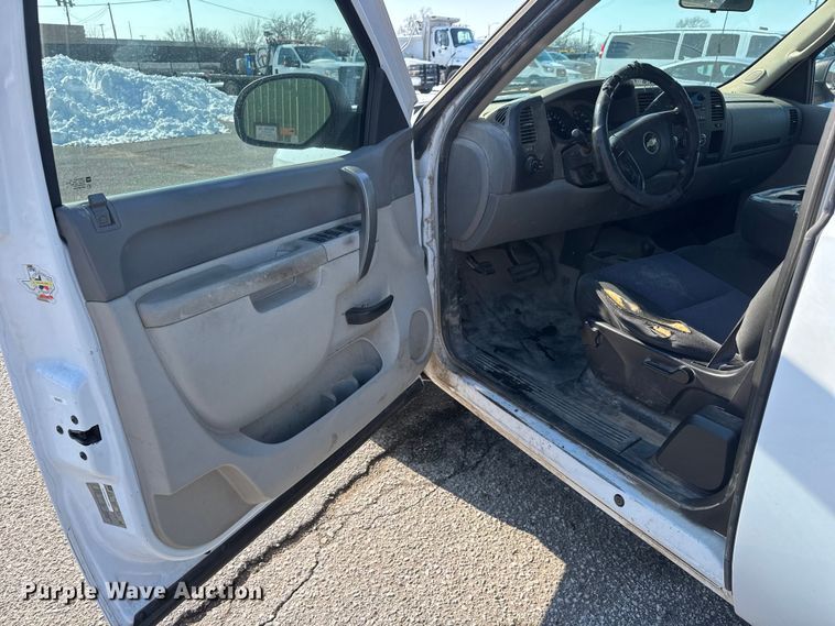 image for item ET4434 2012 Chevrolet Silverado 1500 Ext. Cab pickup truck