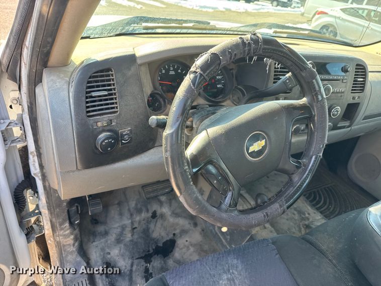 image for item ET4434 2012 Chevrolet Silverado 1500 Ext. Cab pickup truck