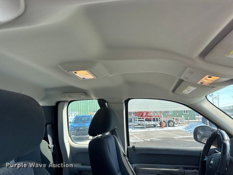 image for item ET4434 2012 Chevrolet Silverado 1500 Ext. Cab pickup truck