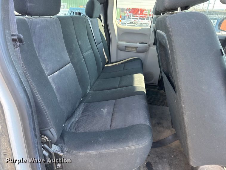 image for item ET4434 2012 Chevrolet Silverado 1500 Ext. Cab pickup truck