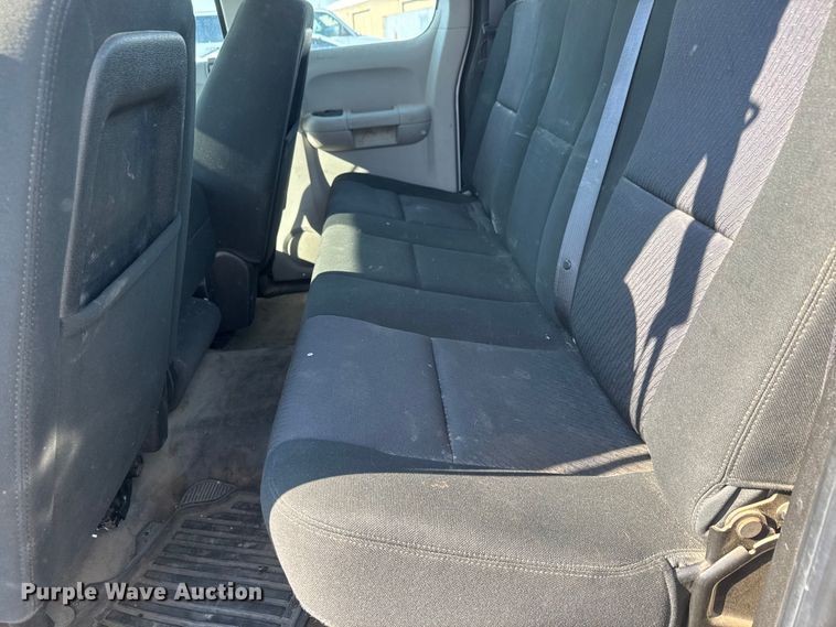 image for item ET4434 2012 Chevrolet Silverado 1500 Ext. Cab pickup truck