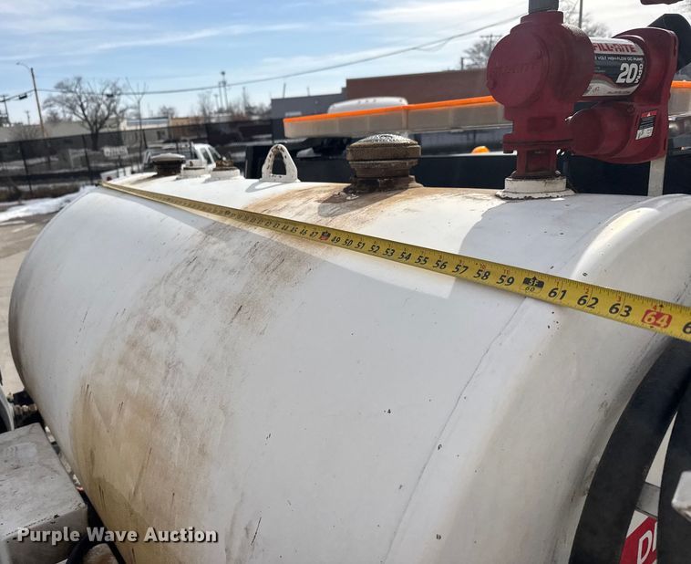 image for item ET4449 2011 Ford F350 Super Duty flatbed pickup truck