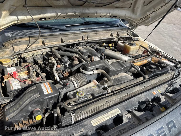 image for item ET4449 2011 Ford F350 Super Duty flatbed pickup truck