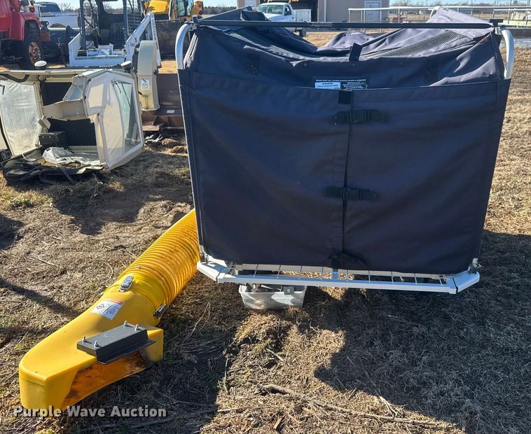 image for item ET4466 Woodland Cyclone Rake Z-10 leaf vacuum