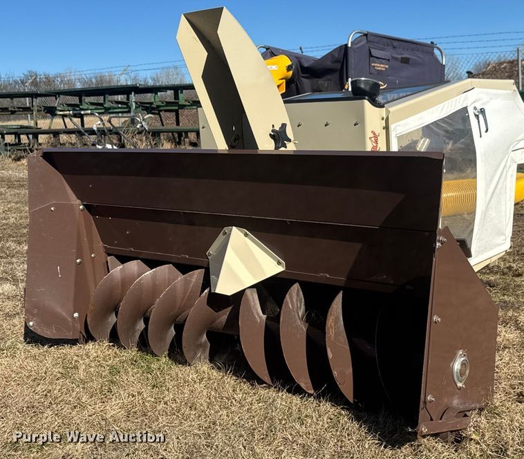 image for item ET4468 Grasshopper 512 snow blower